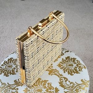 Ladies woven clutch purse